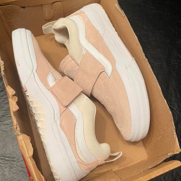 Vans - Picture 4 of 4